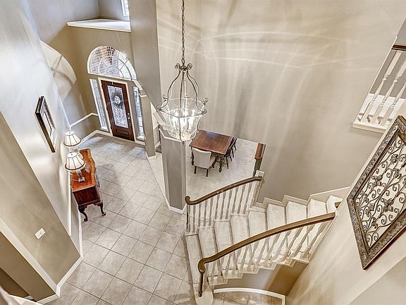 5th image of 7531 Guinevere Dr