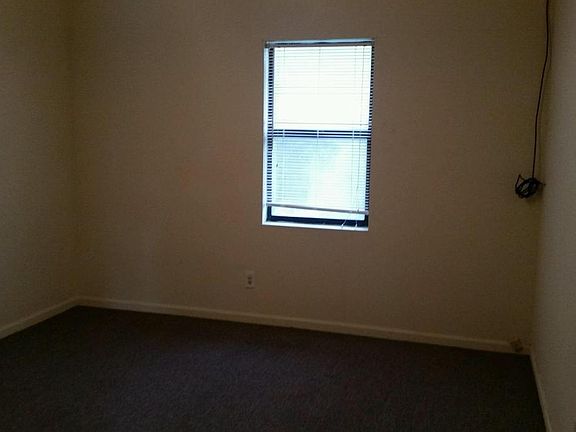 3rd image of 119 Iroquois Street # First Floor