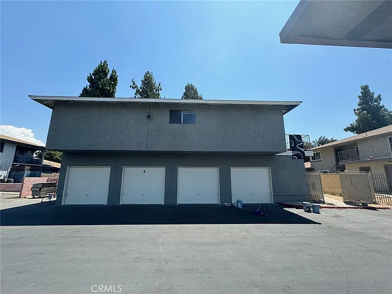 1209 Oxford Dr #C — Photo 2