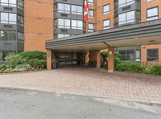 80 Sandcastle Dr #1109, Ottawa, ON K2H 9E7