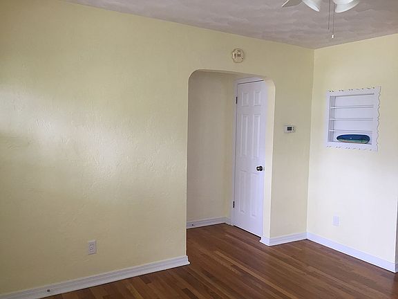 2nd image of 105 Sunrise Blvd