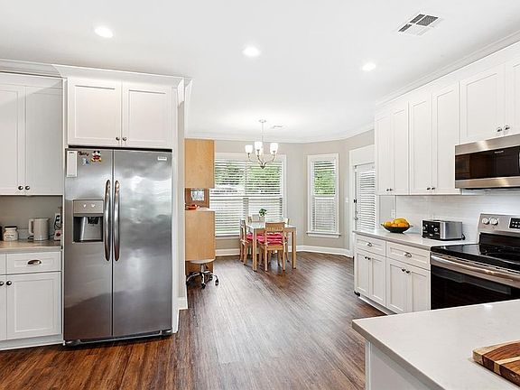 4th image of 507 Lauve Ln