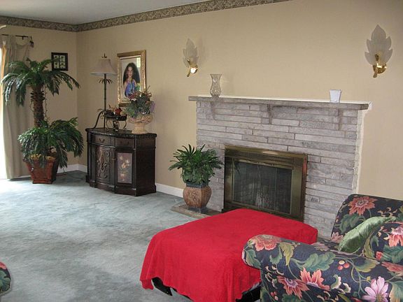 4th image of 515 Vista Dr