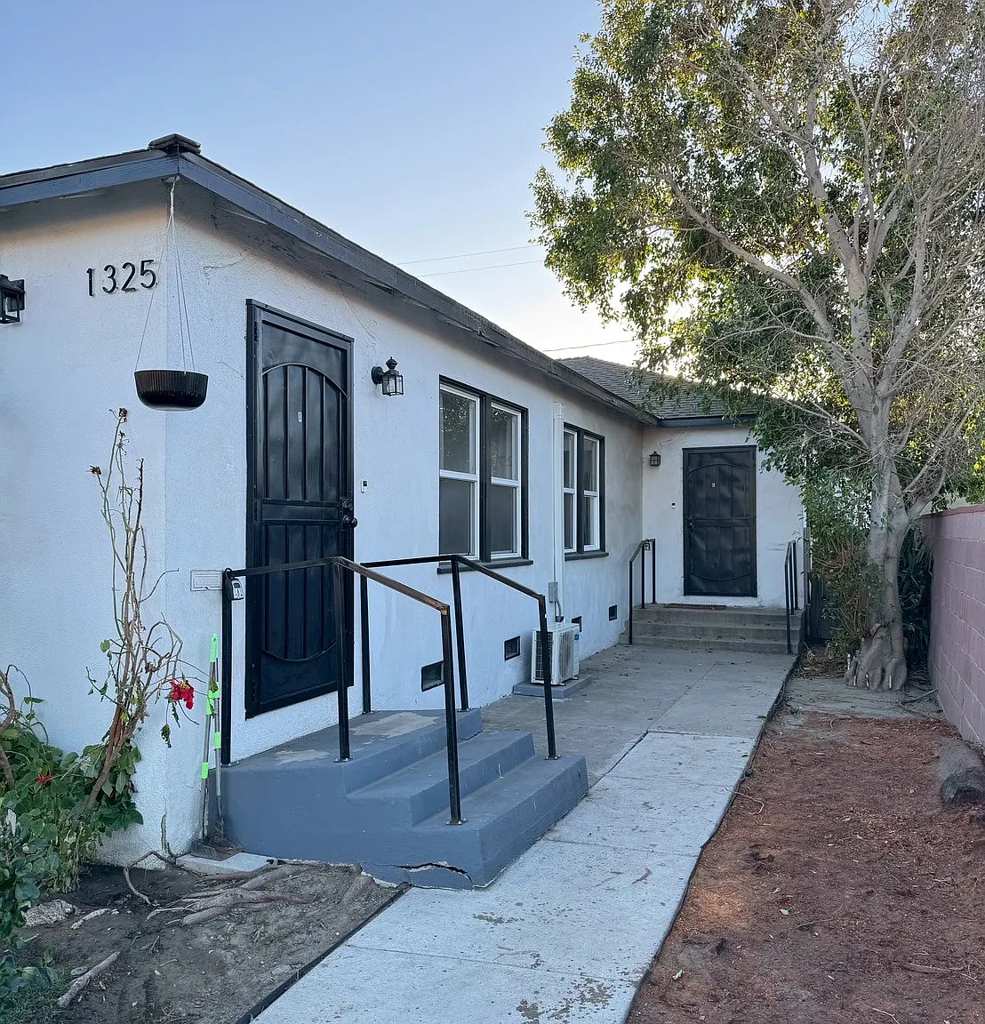 2 bed, 891 sqft, $3,200 — Photo 1