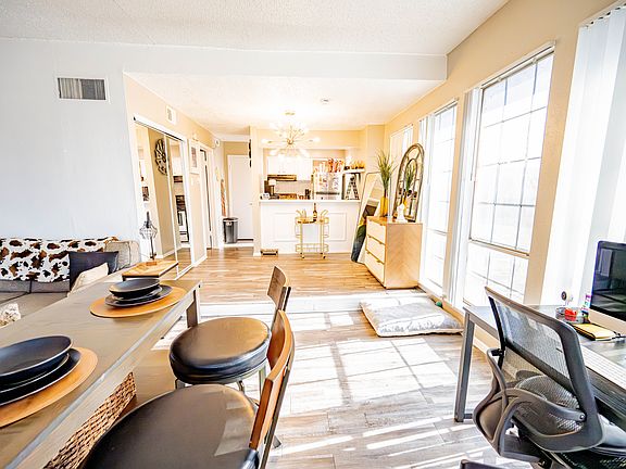 3rd image of 2850 Clydedale Dr #201