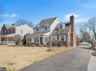 310 Manor Cir, Milmont Park, PA 19033