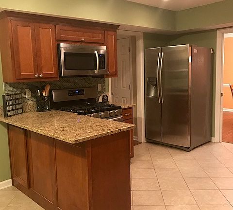 3rd image of 606 Woodcliffe Dr