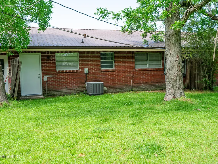 264 Alexander Rd — Photo 9