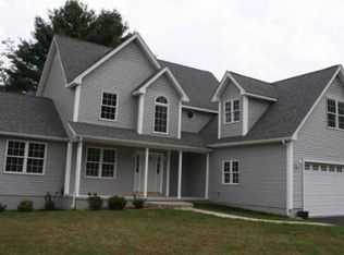 29 Davenport Way, Greenfield, MA 01301