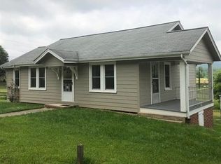 3754 Hollywood Ridge Rd, Lenoir, NC 28645