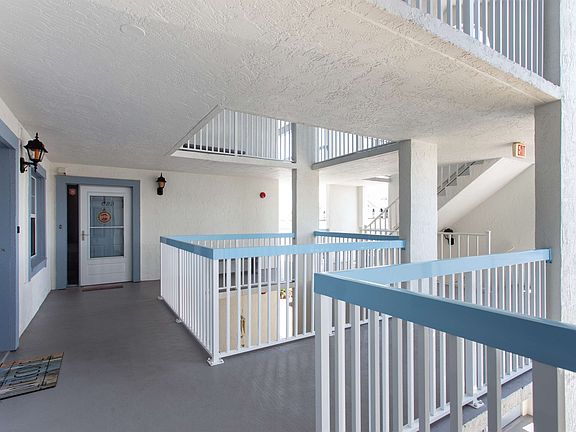 3rd image of 560 S Brevard Ave APT 622