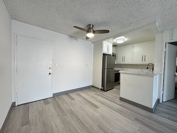 5th image of 10779 Woodbine St APT 203
