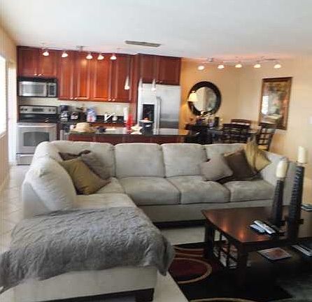 5th image of 2895 NE 32nd St APT 210