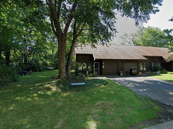 4th image of 65 Castile Dr