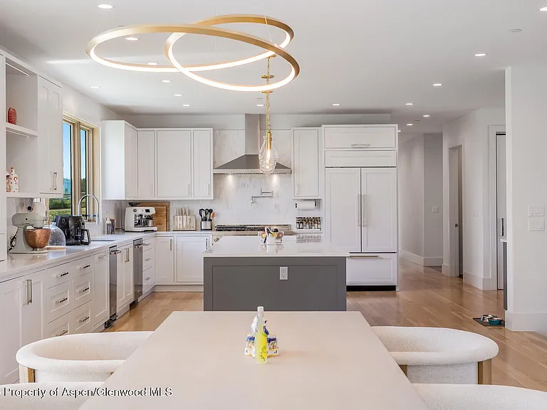 577 Fox Run Dr — Photo 10