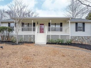 9893 Live Oak Ct, Douglasville, GA 30135