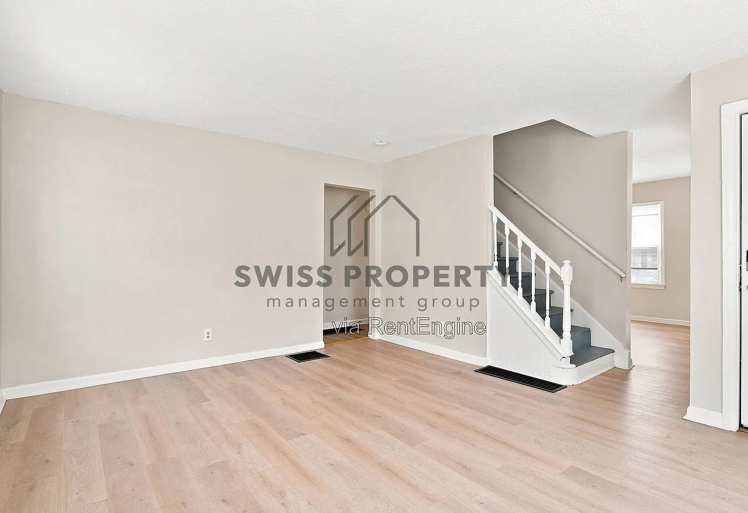 3 bed, 2.0 bath, 1300 sqft, $1,750 — Photo 4