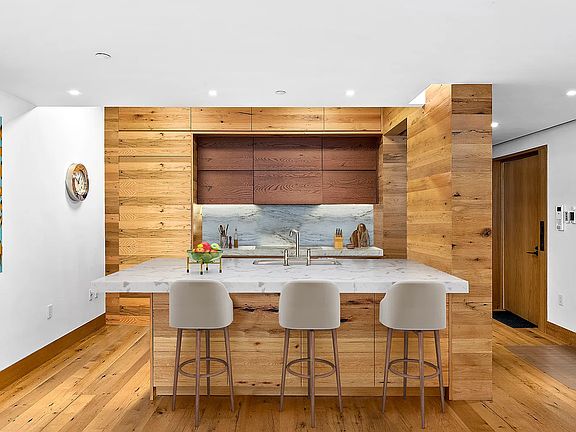 2nd image of 60 White St Penthouse W