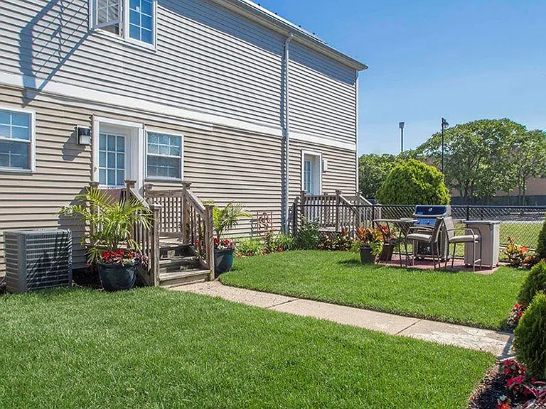 82 Mitchel Ave — Photo 13