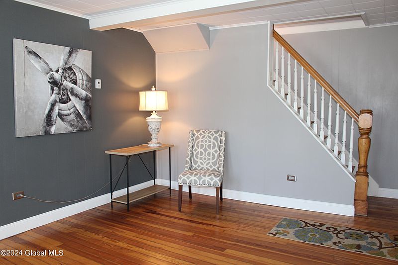 4th image of 3205 Albany Street