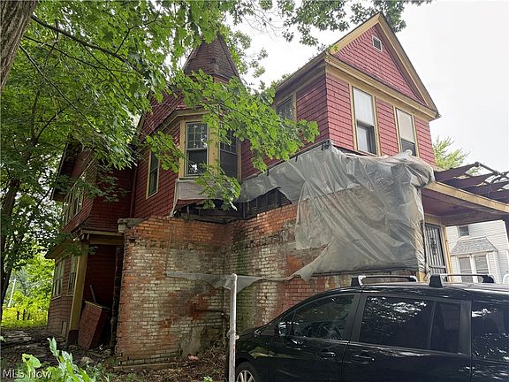 4th image of 1274 E 100th St