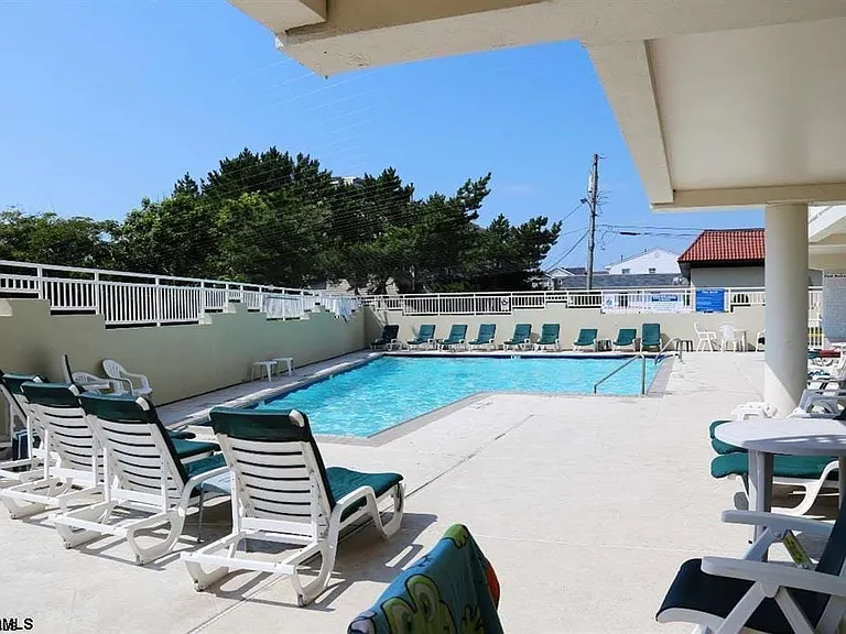 600 W Brigantine Ave #310 — Photo 5
