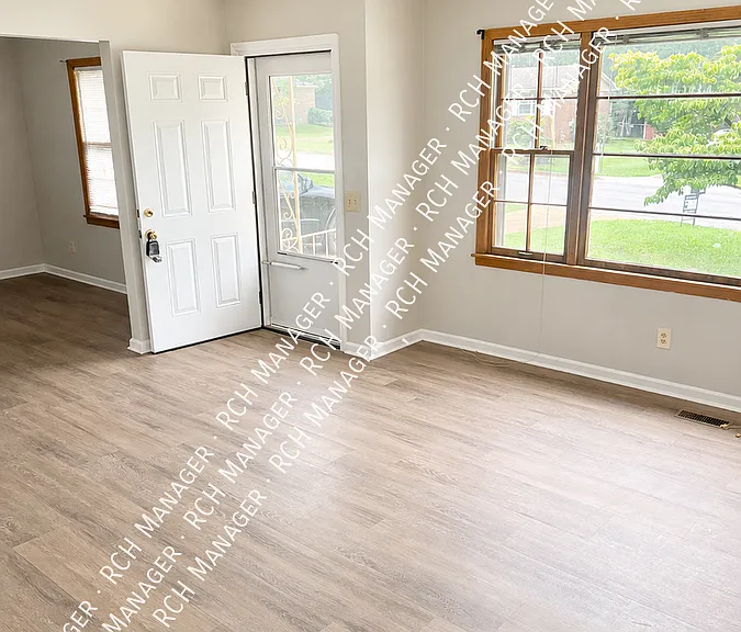 617 Austin Dr NW — Photo 3