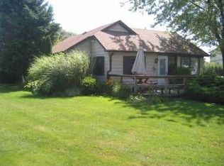 18 Shore Rd, East Patchogue, NY 11772