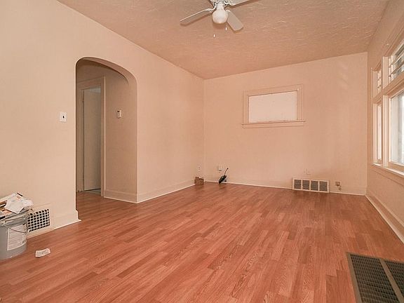 4th image of 11301 Fortune Ave #Dn