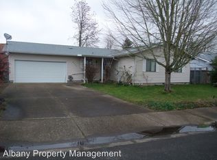 2423 Del Rio Ave SE, Albany, OR 97322
