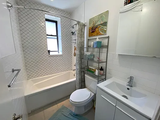 Rented by Mdays Realty | media 22