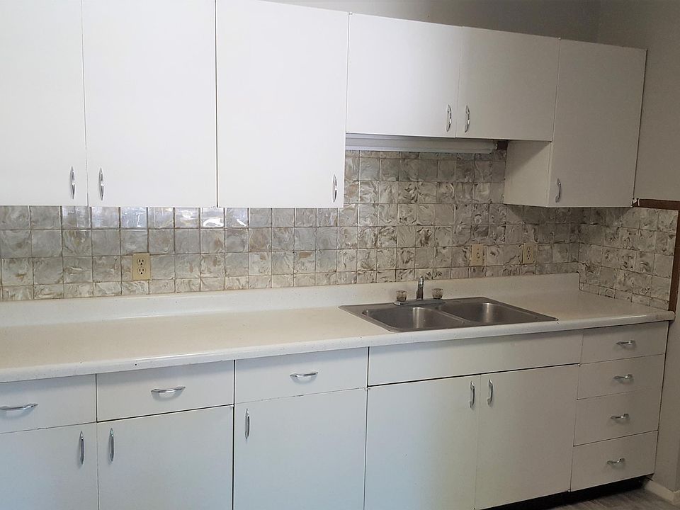 1st image of 718 Broadway St #1H