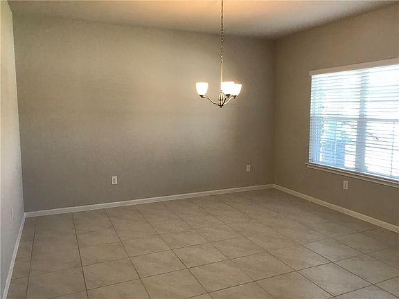 4th image of 2205 Bettylou Ln