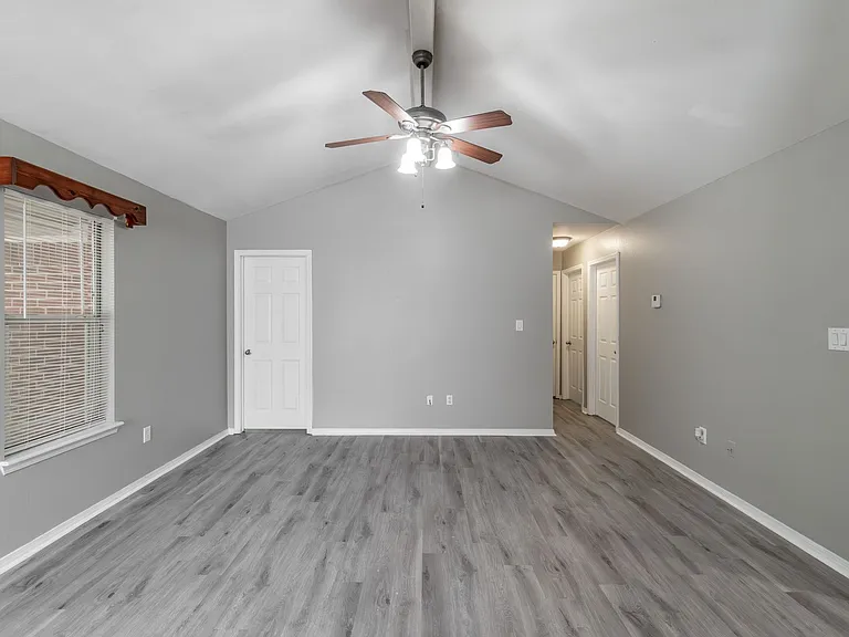3705 Price Cir — Photo 6