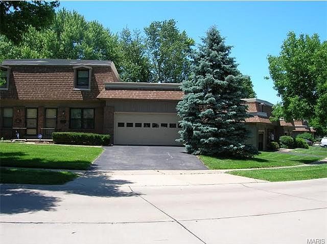 1st image of 2315 Charlemagne Dr