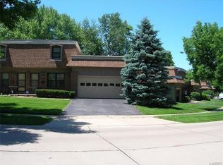 2315 Charlemagne Dr, Maryland Heights, MO
