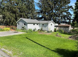 4562 Driftwood Ln, Canandaigua, NY 14424