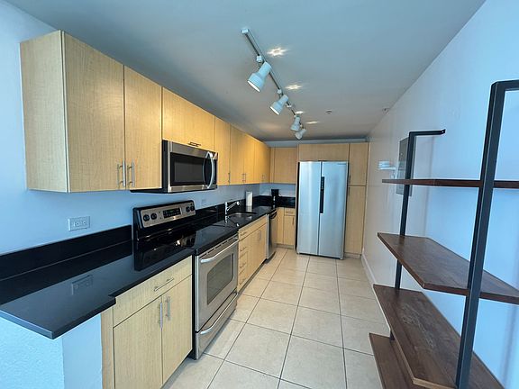 3rd image of 7501 E Treasure Dr Suite L