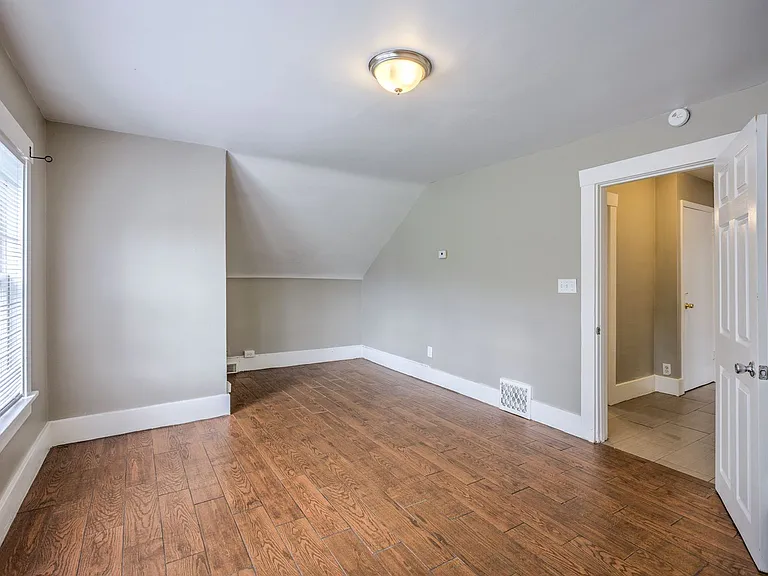 3314 Jackson St — Photo 6