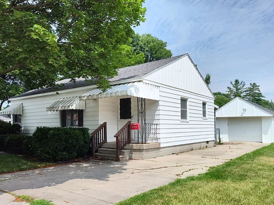 1st image of 304 N May St