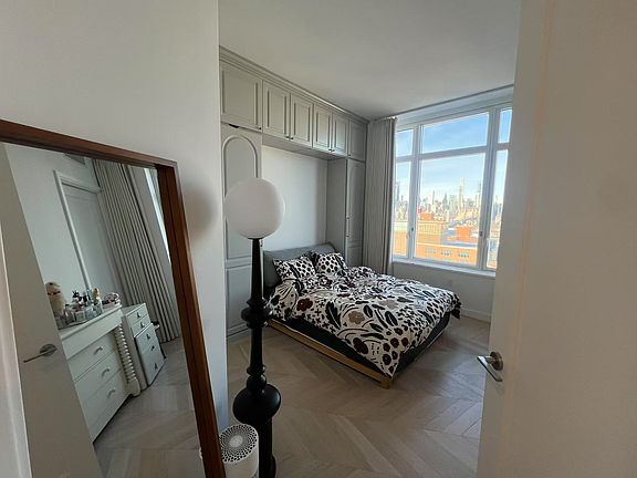 4th image of 29-18 41st Ave Unit 23C