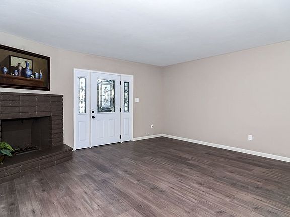 3rd image of 450 Colorado Ave APT B