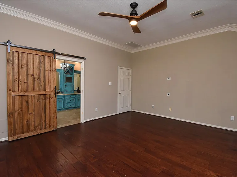 16915 Locust Springs Dr — Photo 16
