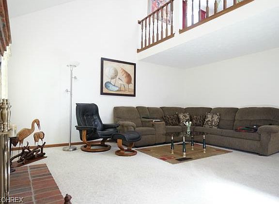 4th image of 34061 S Side Park Dr