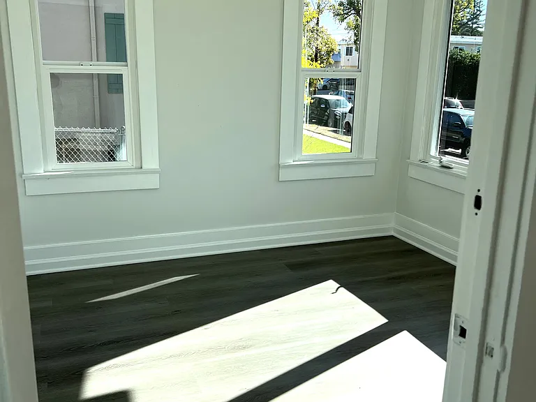 1239 E Harvard St #1 — Photo 2