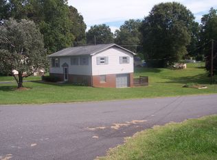 141 Crosswhite Ln, Statesville, NC 28625