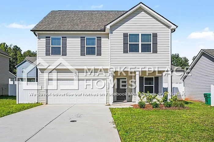 4 bed, 2.5 bath, 1897 sqft, $2,295 — Photo 2