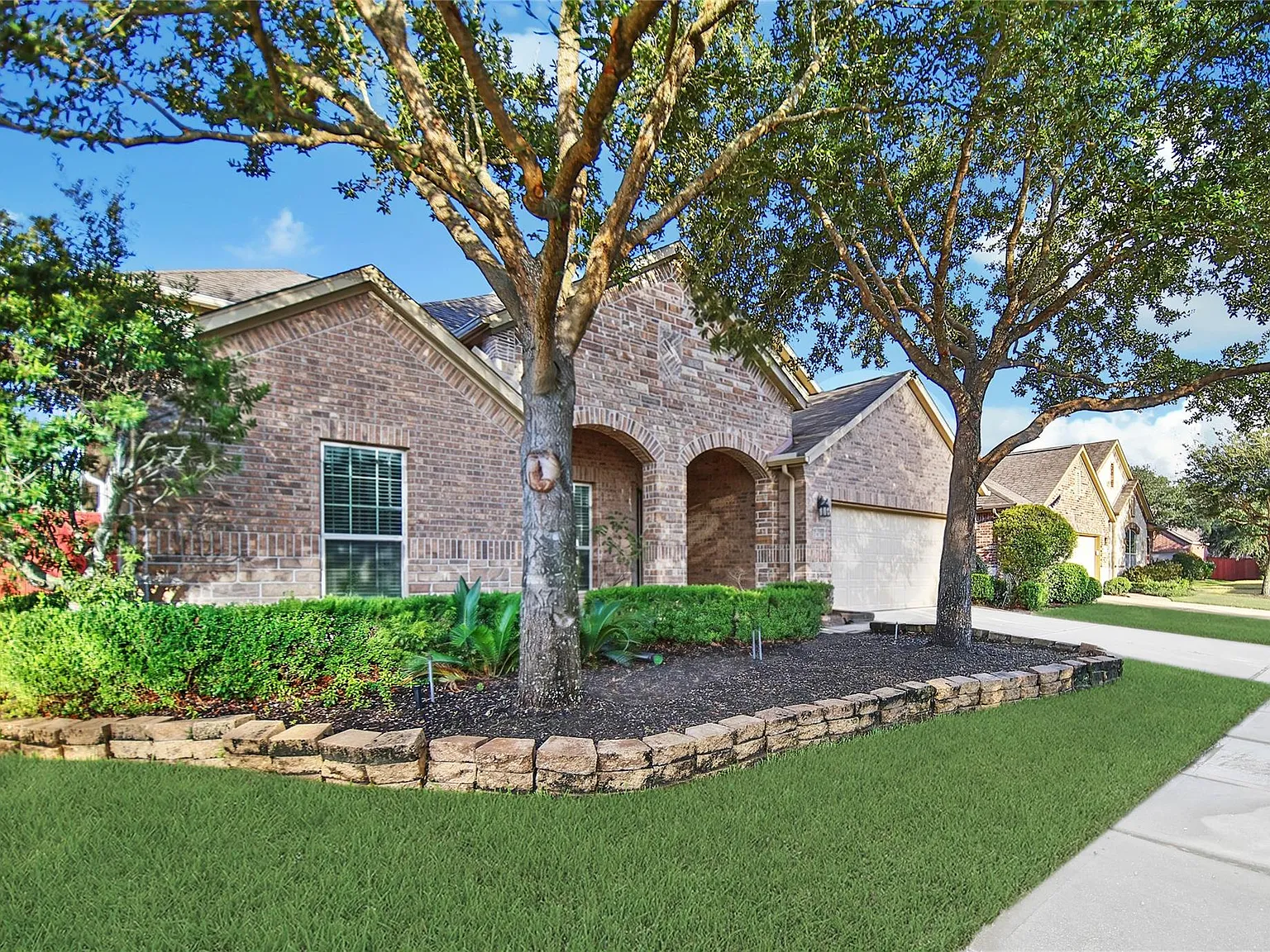 4 bed, 3.5 bath, 3067 sqft, $3,000 — Photo 4