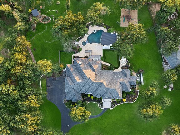 2nd image of 6001 Pine Valley Dr