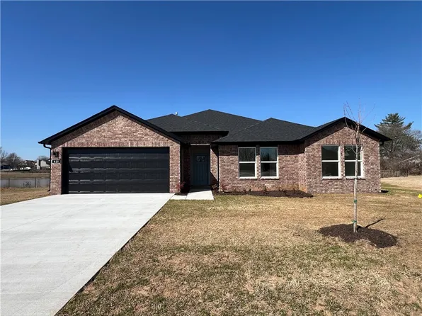 825 Picard Ave, Lowell, AR 72745